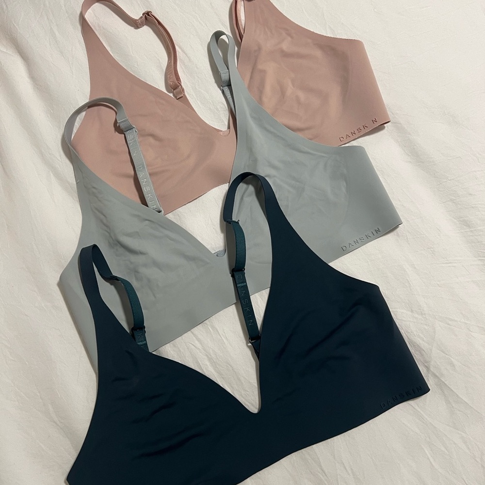 Seamless V‑Neck Bralette Bundle